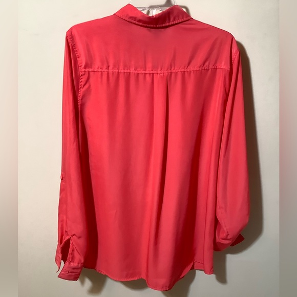 😊George bright salmon color blouse with tab tie sleeves 2 front pockets XL NEW - Picture 2 of 3